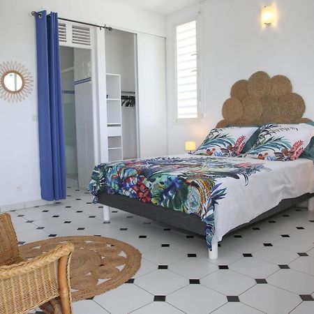 Villa Theo , Chambre D'Hotes , Petit Dejeuner, Table D'Hotes Sainte-Anne  Exteriör bild